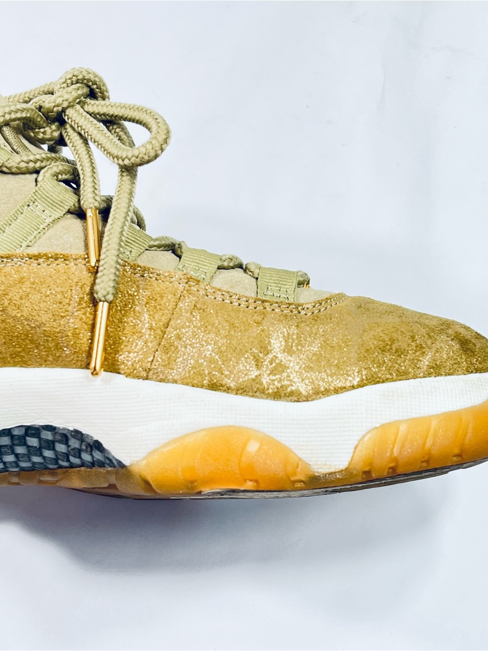 Nike Air Jordan 11 Retro AR0715-200 Olive Gold Tan LUX Women’s 8.5Sneakers AJ13 - Picture 11 of 15